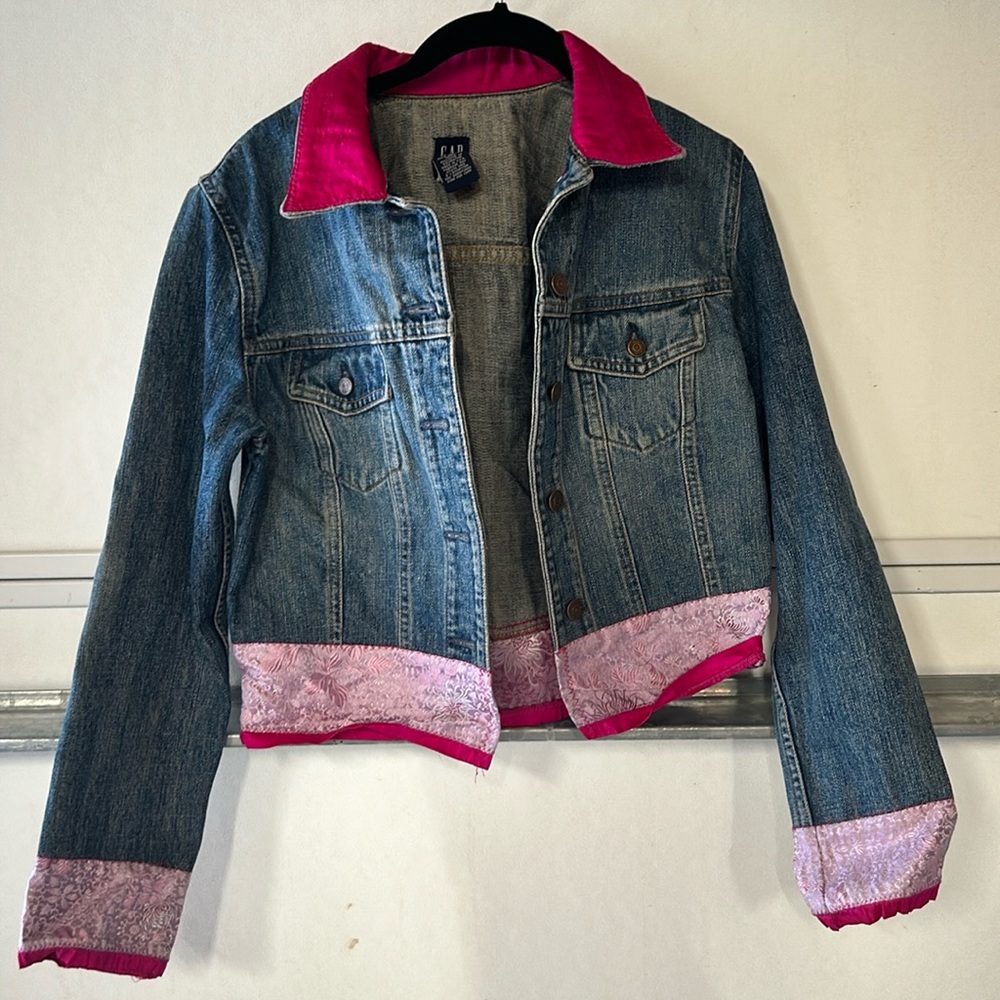 Vintage Awesome GAP Jacket Women's Small  Pink Trim Fabric Jean Jacket USA Made